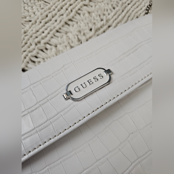 Guess Crossbody Purse - Picture 2 of 8